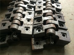 <b>如何延長破碎機(jī)錘頭的使用壽命以及錘頭的選擇</b>