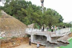 <b>我國將建全國性第一條橋梁拆除廢料循環(huán)系統(tǒng)運用路面！</b>